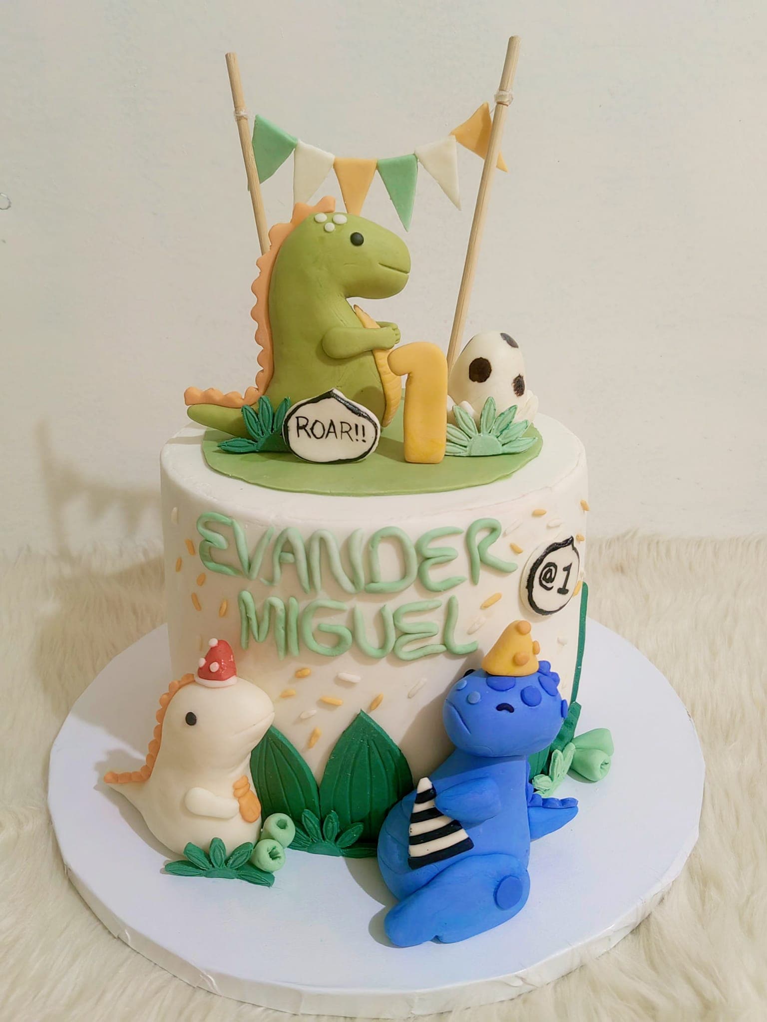 A custom cake by Rhoan’s Bake Spot